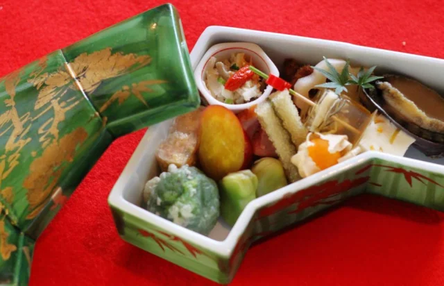 松花堂弁当の一例